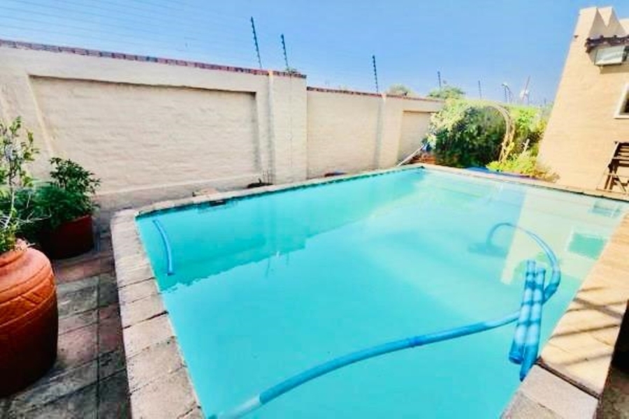 3 Bedroom Property for Sale in Waterval East North West